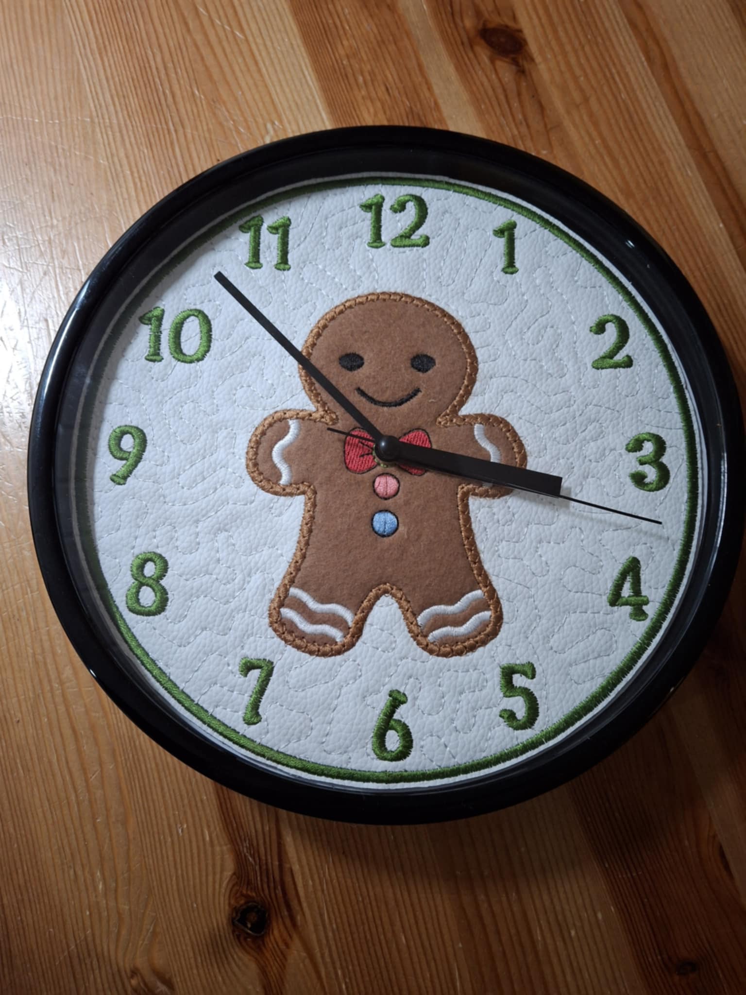 In The Hoop Applique Gingerbread Man Clock Face Digital Download Machine Embroidery Design File 8×8 or 12×8 Hoop